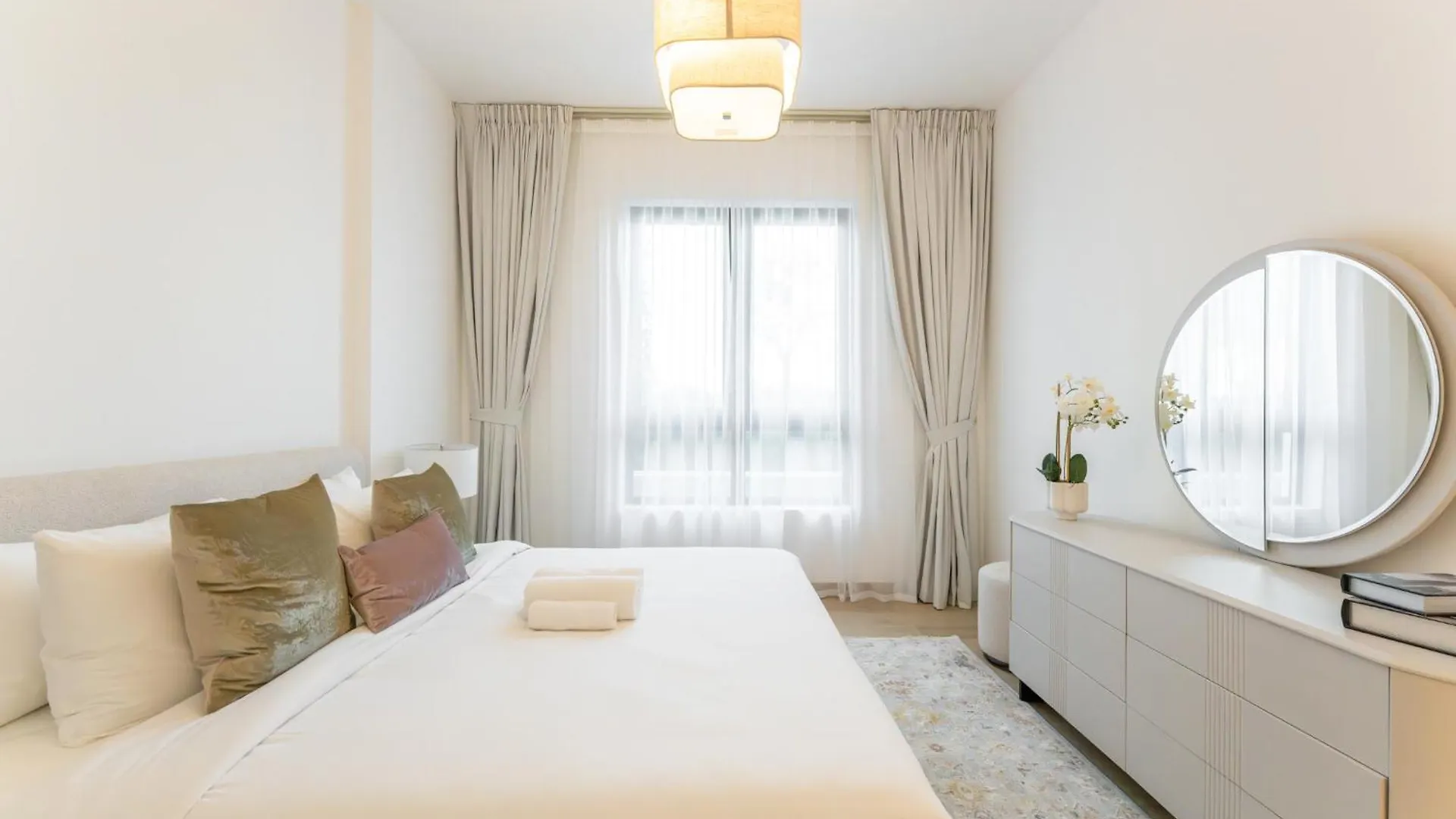 Veluxa - Mediterranean 1Bed With A View! Dubai United Arab Emirates