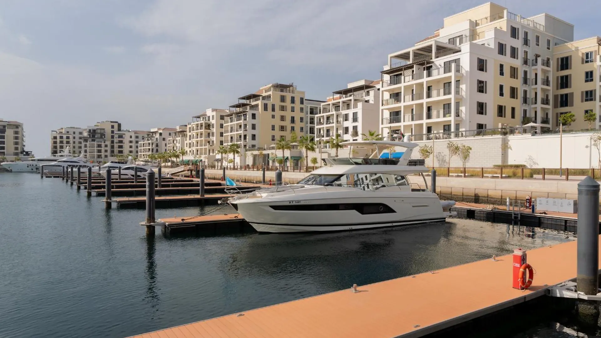 Veluxa - Mediterranean 1Bed With A View! Dubai Apartment