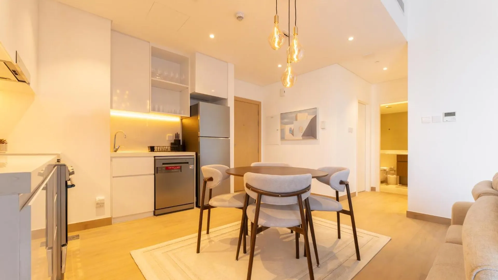 Veluxa - Mediterranean 1Bed With A View! Dubai Apartment
